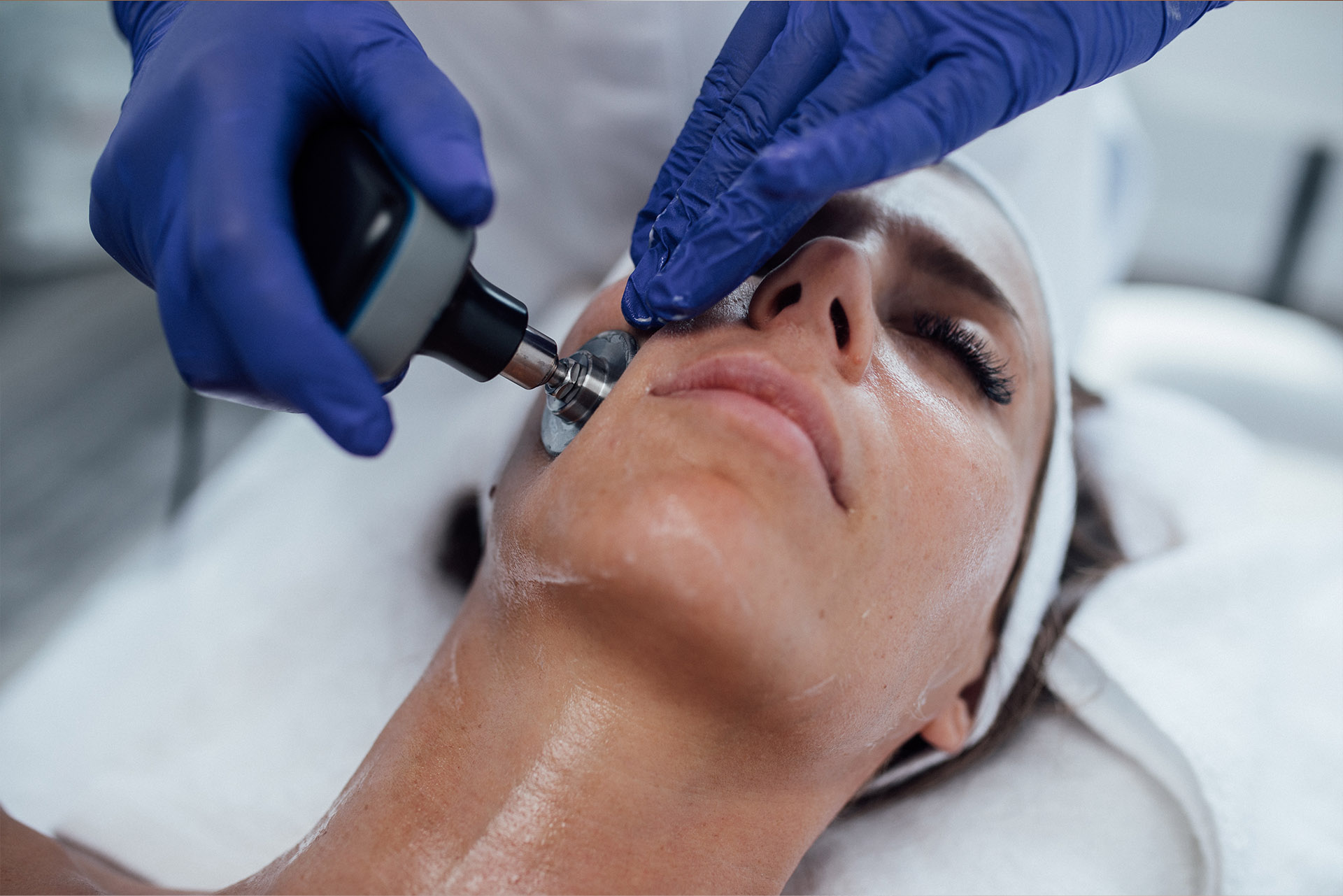 IDB_Application Images_EDNA PRO MAX_Facial Rejuvenation